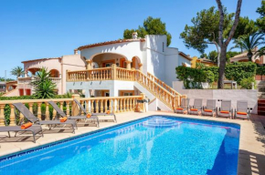 Villa Naranja Blanca by Villa Plus